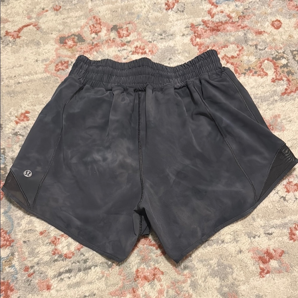 Lululemon Hottie Hot shorts